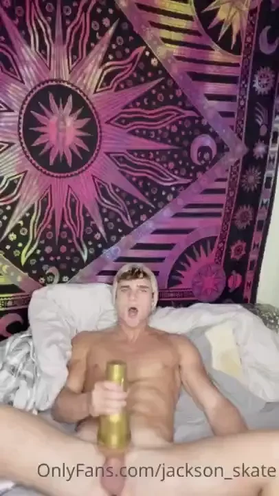 I love jerking off haha 