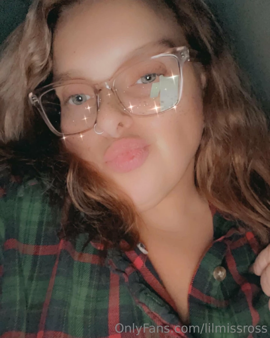 Can t sleep me neither hop onto your dms 