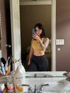My ass is sore as fuckkkkkk who s got big hands to massage it part 2