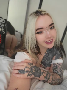 Not to be naughty but if you look at these selfies at work i hope your part 1