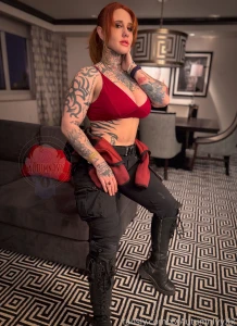 Afterparty girlfriends hotel room relaxation - photoset tips are part 13