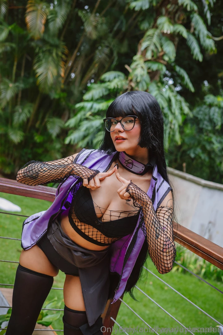 Hi papi its yourlaylasophia you singer cosplayer from brazil im new on part 11 