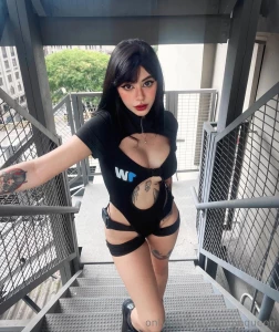 Hey there one of the top uprising cosplayer talent on brazil is now part 9