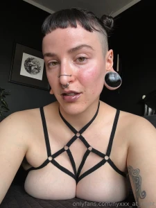 This harness just frames them so perfectly