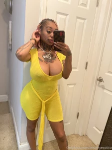Butt reduction and lip reduction surgery this tuesday i just know my part 1