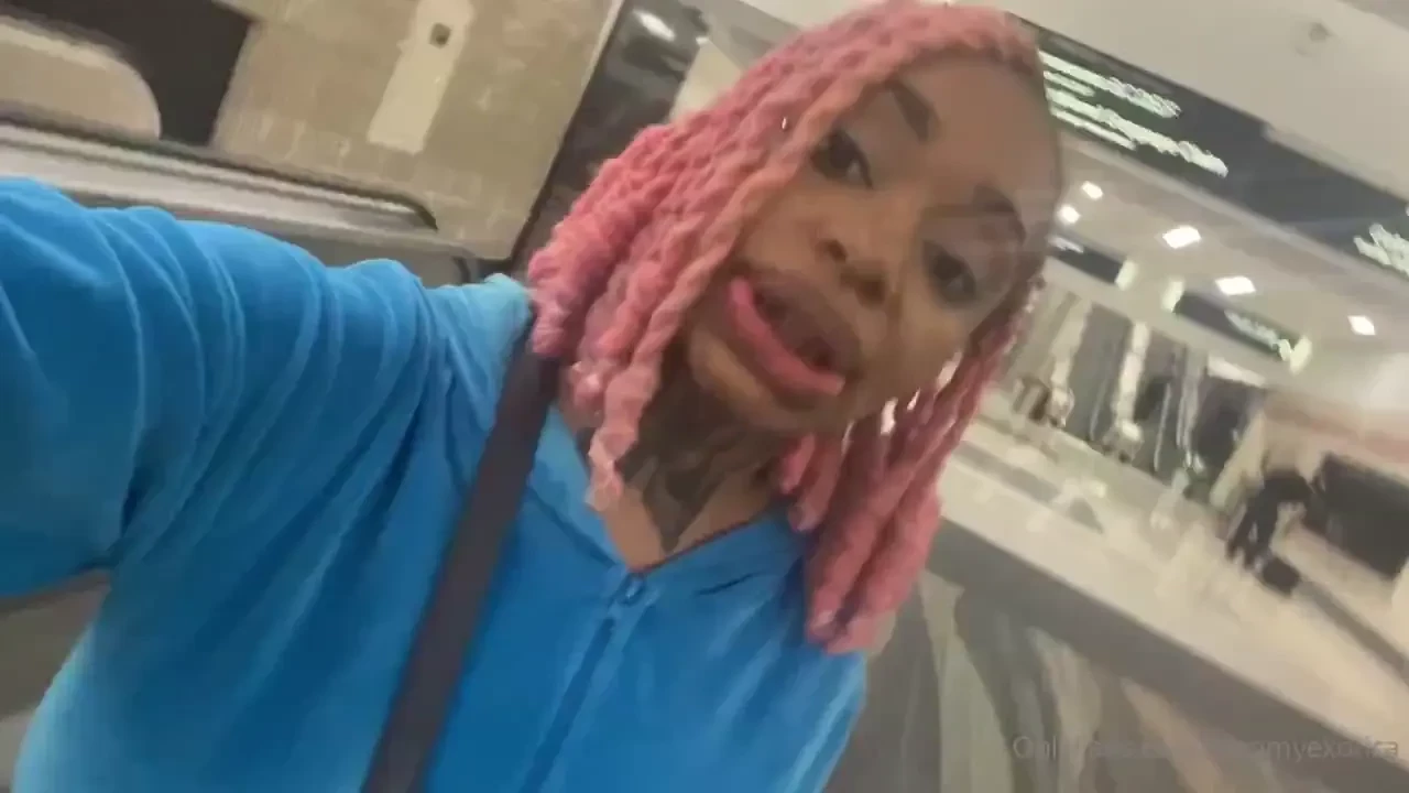 Rolling through the airport this morning 