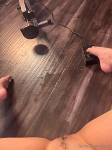 I m cumming all over myself