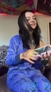 Unboxing my new phone i m about to make so much content for you guys i