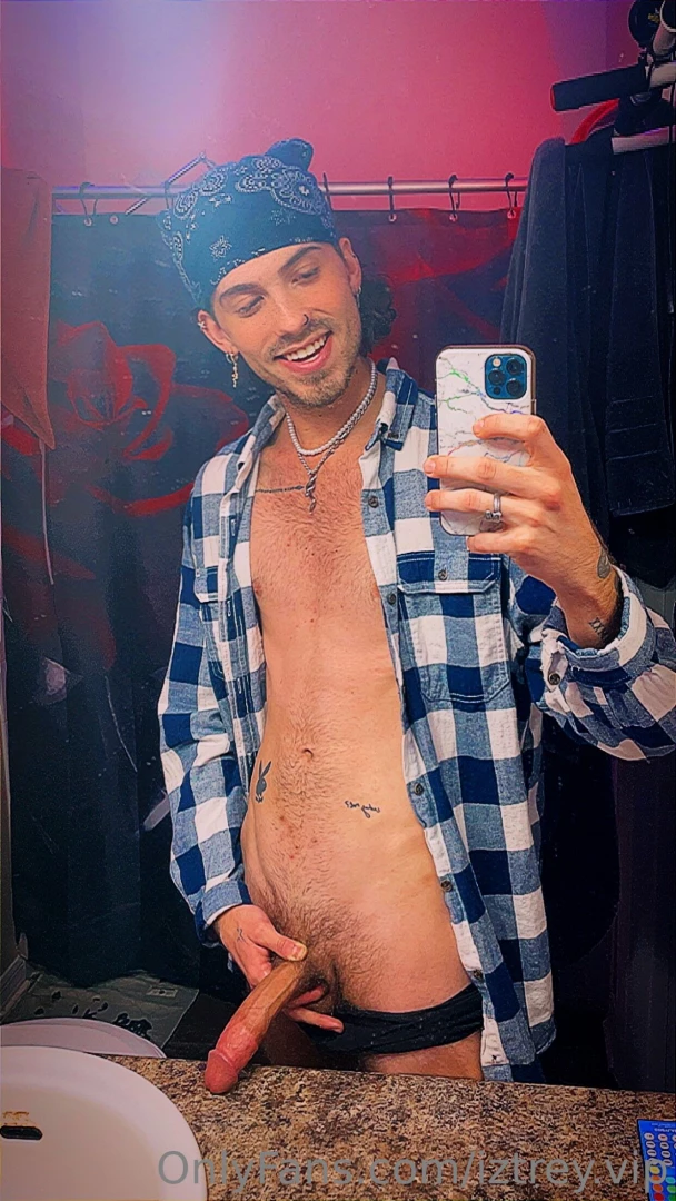 I wish this counter was ur pusssy slide it up n down all across ur wet 