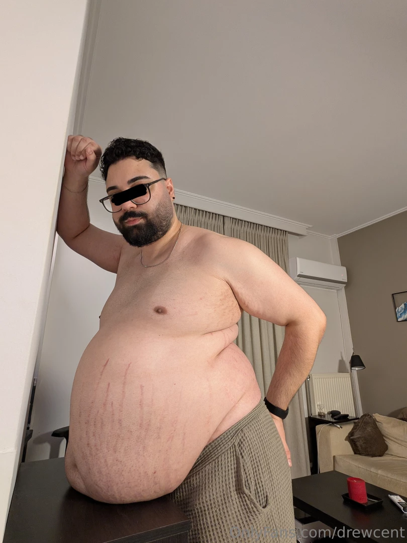 Nothing looks hotter than getting fat 