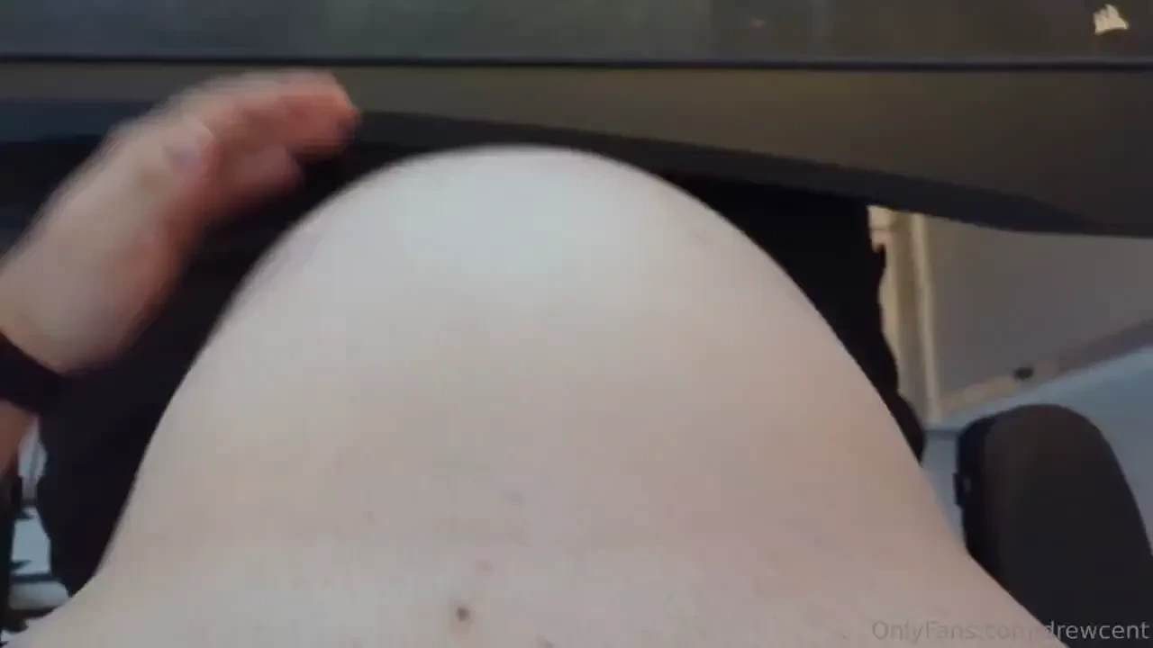 Fuck i ve gotten fatter i can t wait to test how much food i can fit 