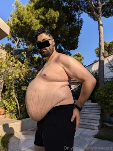 Stretchmarks under the sun part 1