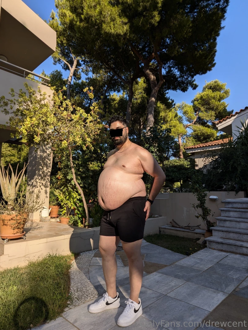 Stretchmarks under the sun 