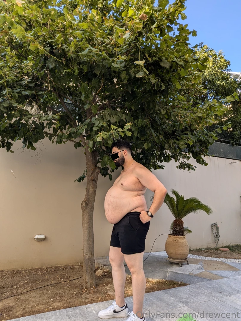 Stretchmarks under the sun part 2 