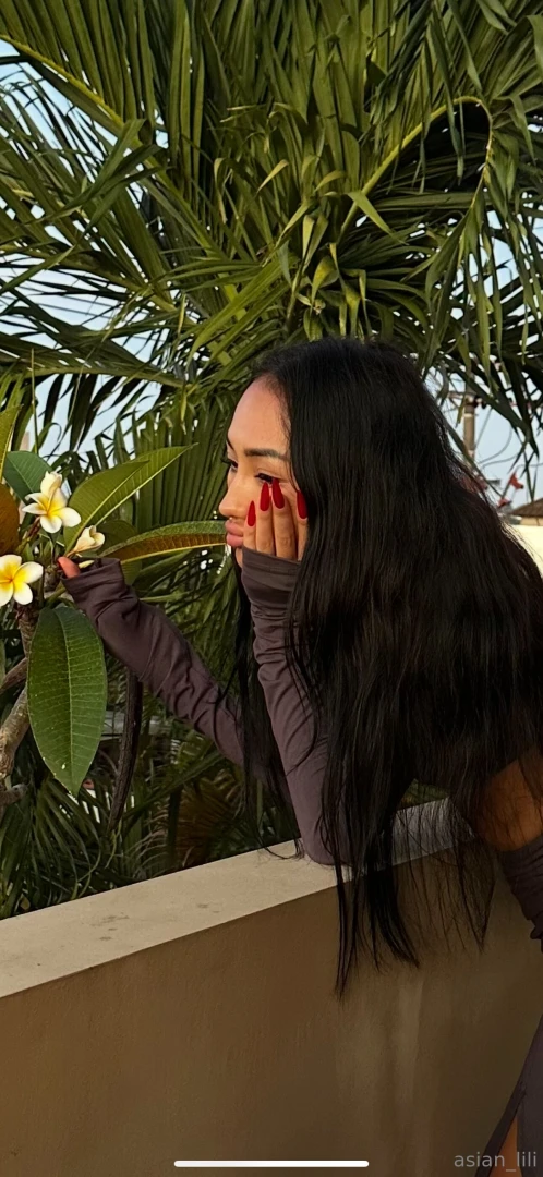 You ve seen parts of me but who do youreallywant to see today 