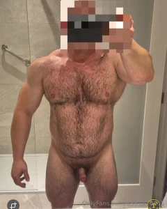 Always enjoy a hotel lighting selfie not hard all the time