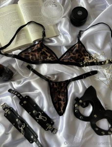 Hello slave your goddess wants to buy these exquisite toys help me buy