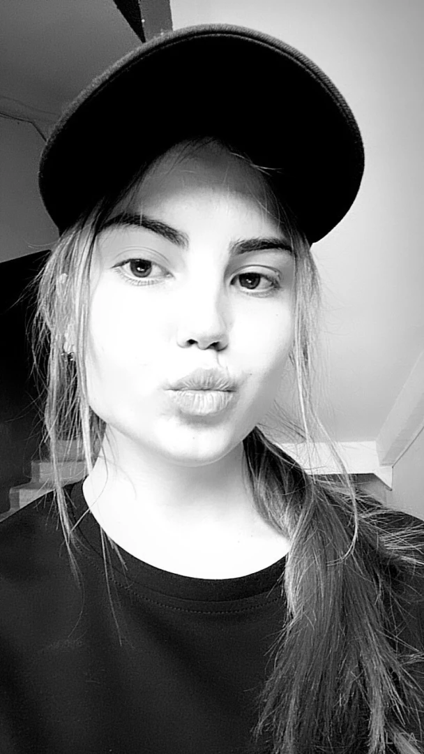 I ll spice up my content with clothes 