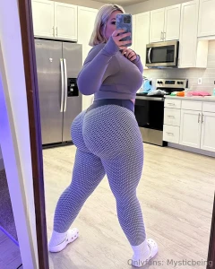 I make a really good gym buddy mainly coz i get so horny right after