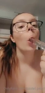 Watch me suck on my vip of link in bio