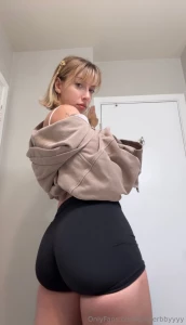 Spank me until it s red part 3