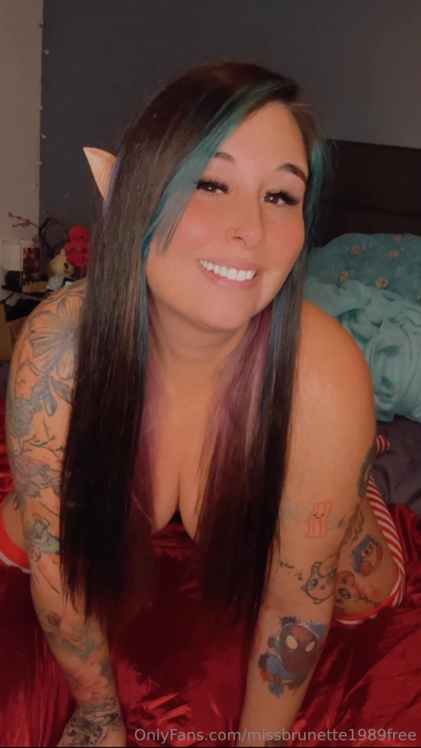 Le lutin de no l est pr t pour faire pleins de tour hihi 