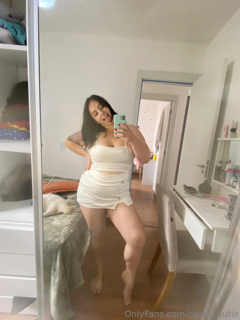 This outfit is perfect for teasing want to help me take it off 