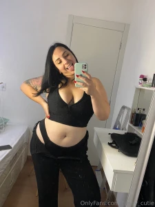 Be honest do my curves make you want me dm me