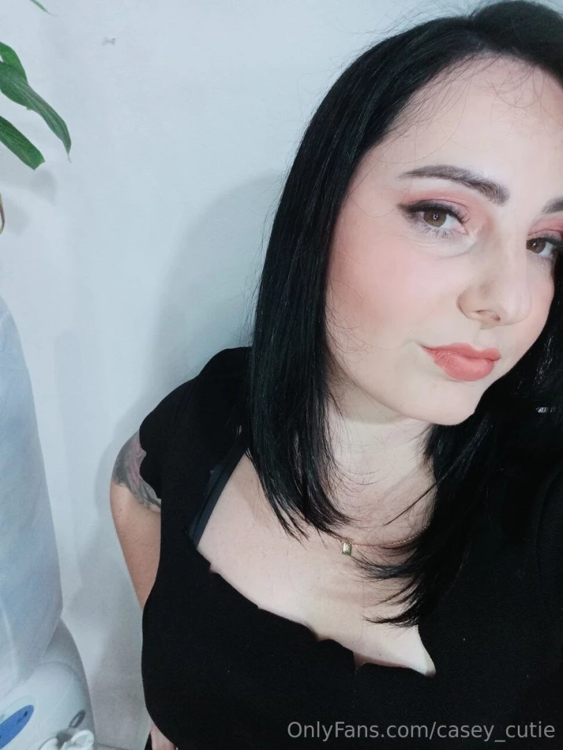 Feeling pretty should i bless your dms too 