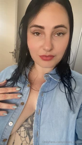 Can t stop staring at myself but i m not the only one wanna see more