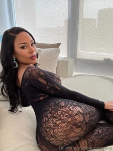 Will be going through my new photos and responding to messages in 20