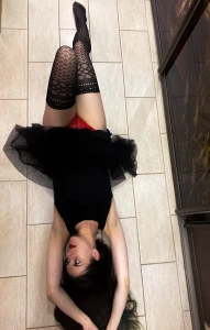 I m lying in red underpants waiting for the new year