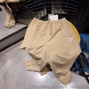 Thursday is my birthday can you help me buy these nice pants love you