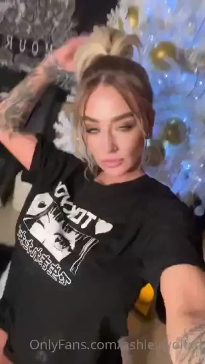 Shouldn t you be on top of the tree my naughty angel hmu let s have 