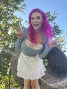 Heeey baby i hope you re having an amazing day
