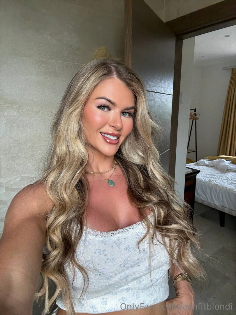 Chin up crown on game face locked 