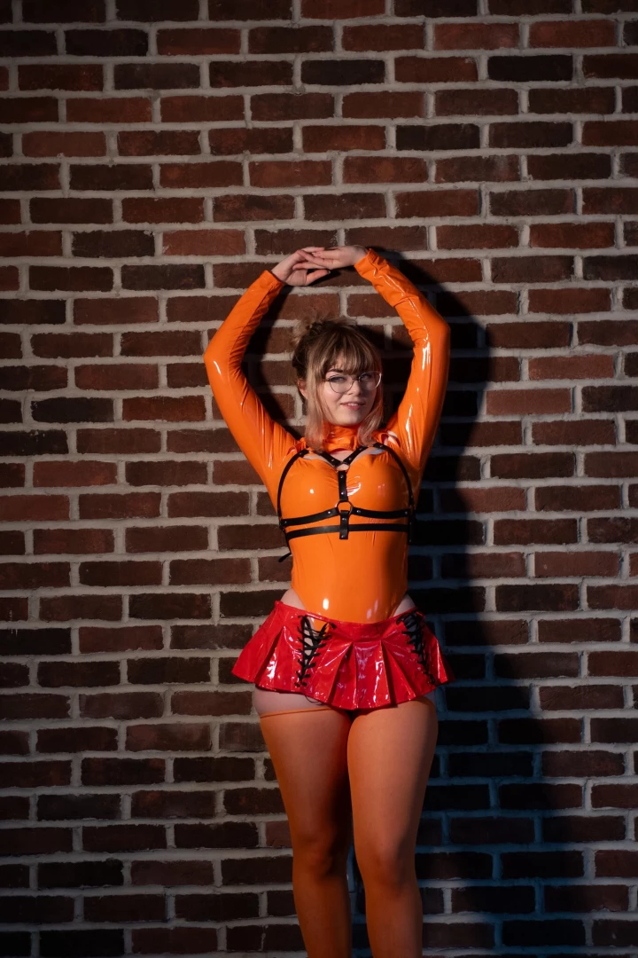 Jinkies wanna solve a mystery with me i managed to keep my glasses on part 1 