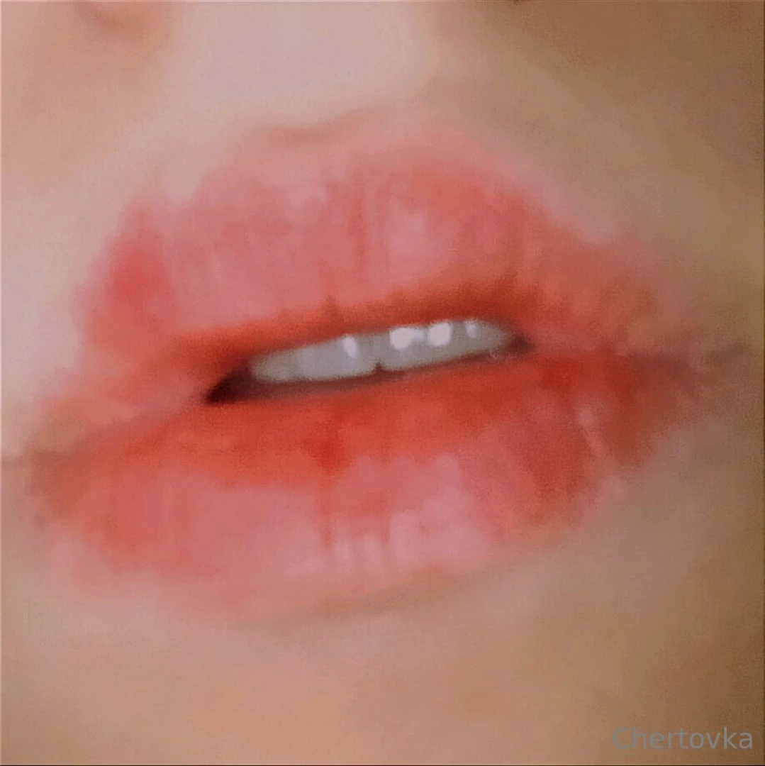 You want to lick my lips 