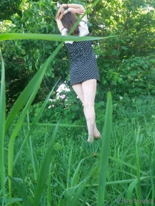 Raise your skirt higher