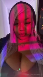 If your are looking for custom videos you found your girl dm me for my