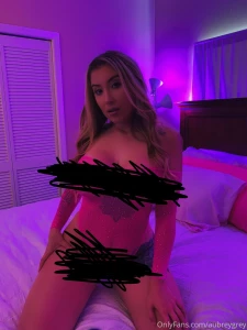 Full length vid stripper gives up her anal virginity in the back room