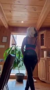 Dm me a if you want to see more cruella mistress cosplay