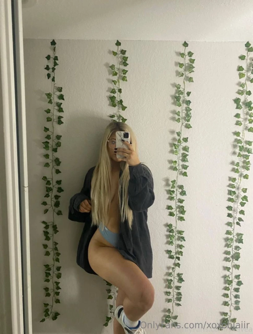 I m in the mood for some dessert and think you re on the menu 