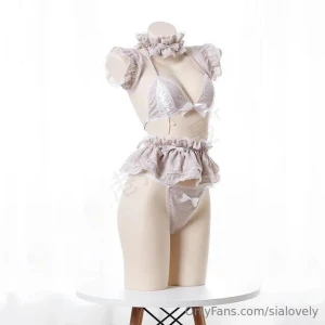 Heyyyyy heyyyyy guys i think you like the cute slutty outfits and the part 3