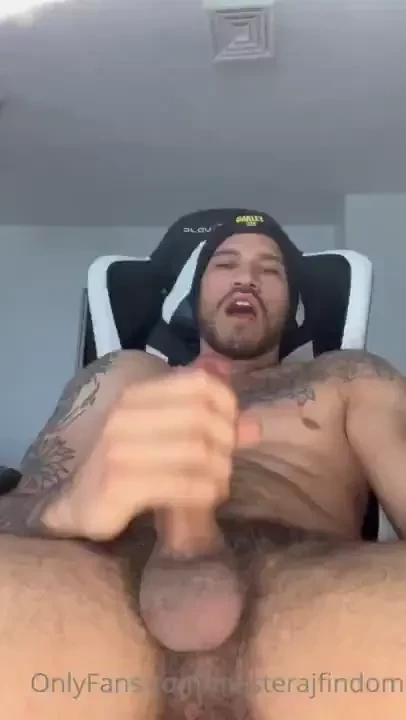 Let daddy bust in your face piggy 