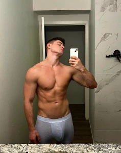 Drop a tip if you like my bulge