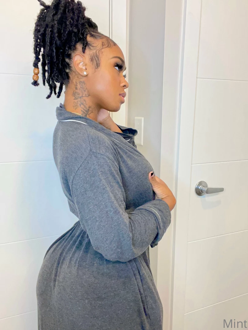 Message me before you fall asleep 