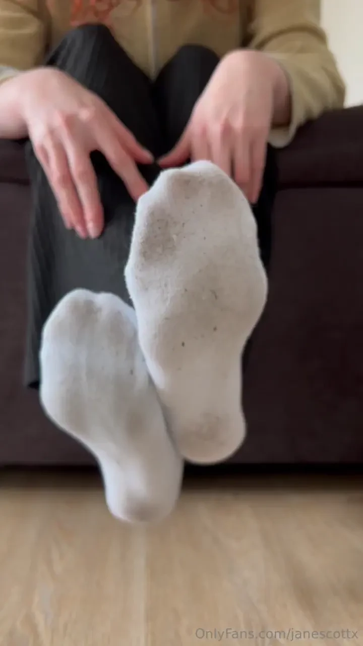 You re nothing more than my little foot bitch the foot bitch of a 