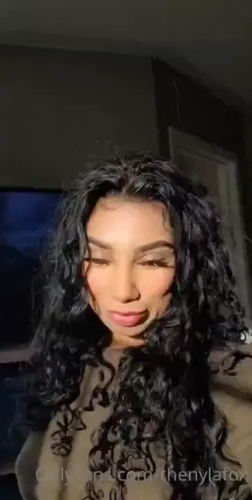 Do you like the way i bite my lip 