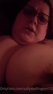 Cum pinch my nipples and make me cum